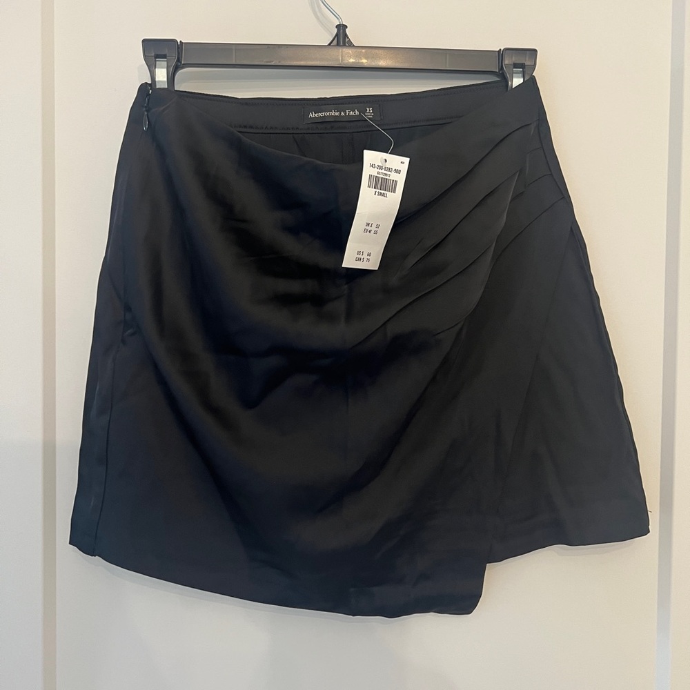 Abercrombie & Fitch Black Asymmetrical Wrap Mini Skort
